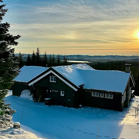 Sjusjoen, Luxury With Hot Tub, Ski-in Out Villa