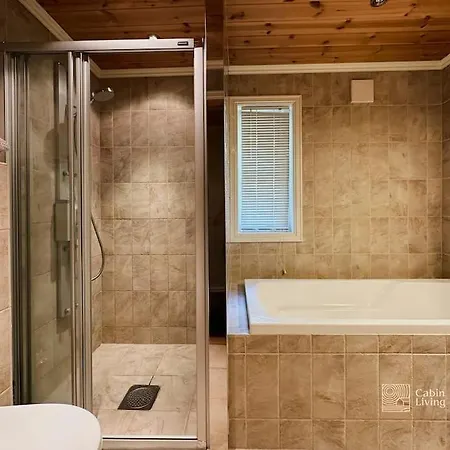 Sjusjoen, Luxury With Hot Tub, Ski-in Out * Ringsaker