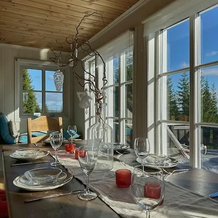 Sjusjoen, Luxury With Hot Tub, Ski-in Out Villa
