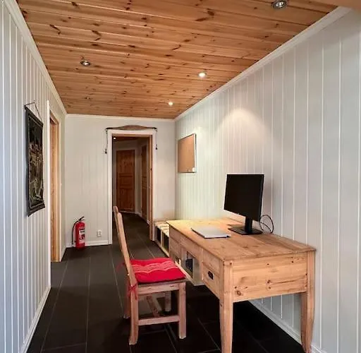 Luxury With Hot Tub, In-out, Fireplace & Wifi *