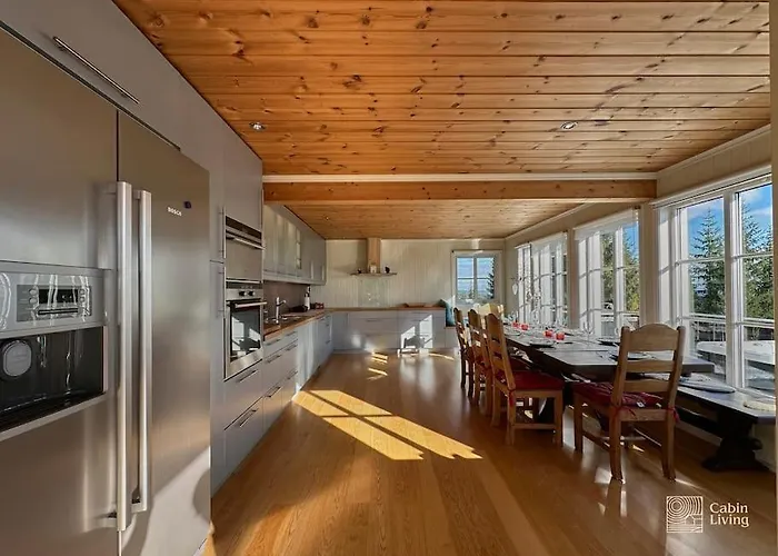 Luxury With Hot Tub, In-out, Fireplace & Wifi Villa *