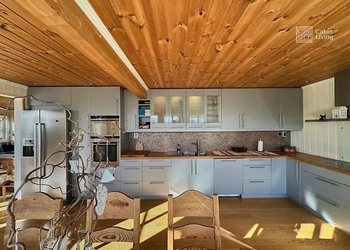 Luxury With Hot Tub, In-out, Fireplace & Wifi Villa