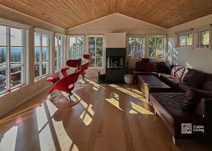 Luxury With Hot Tub, In-out, Fireplace & Wifi