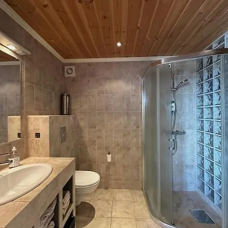 Sjusjoen, Luxury With Hot Tub, Ski-in Out Villa *